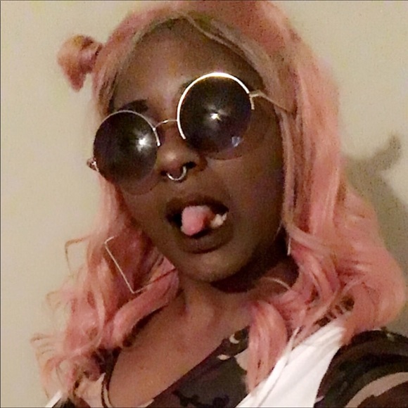 Rose Gold Wig - Picture 3 of 3